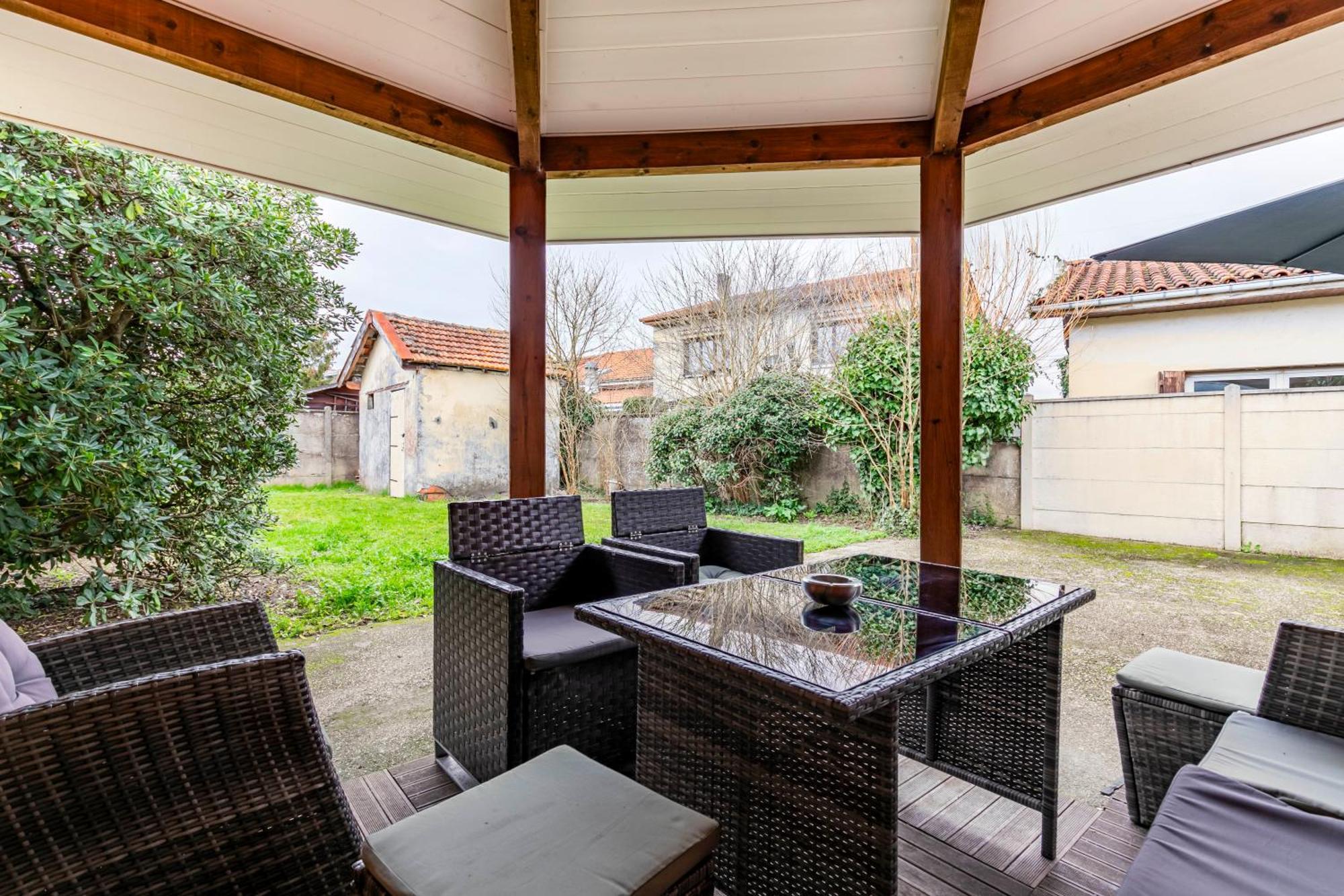 Maison Arcachonnaise Sur Merignac Bagian luar foto